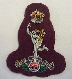 Beret Badge - B/W Officers Royal Sig - Maroon - Tudor Crown